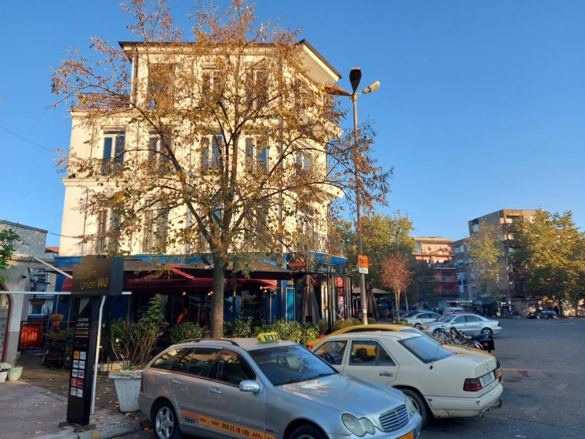 Amo'S Hotel Shkodër Exterior foto